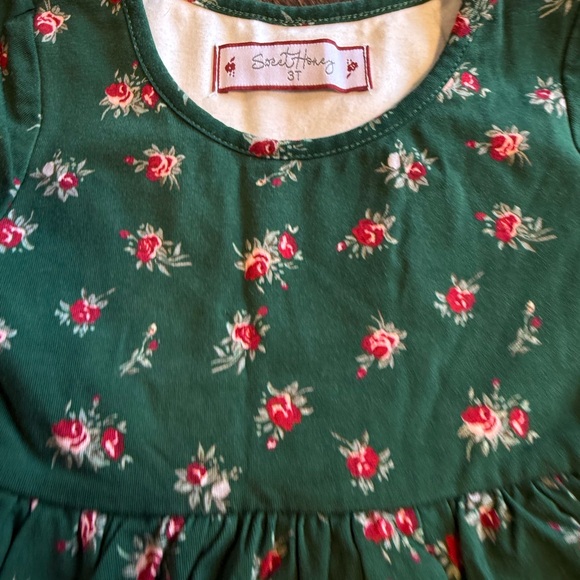 SweetHoney Holiday Green and Cream Dress and Apron - Picture 3 of 5